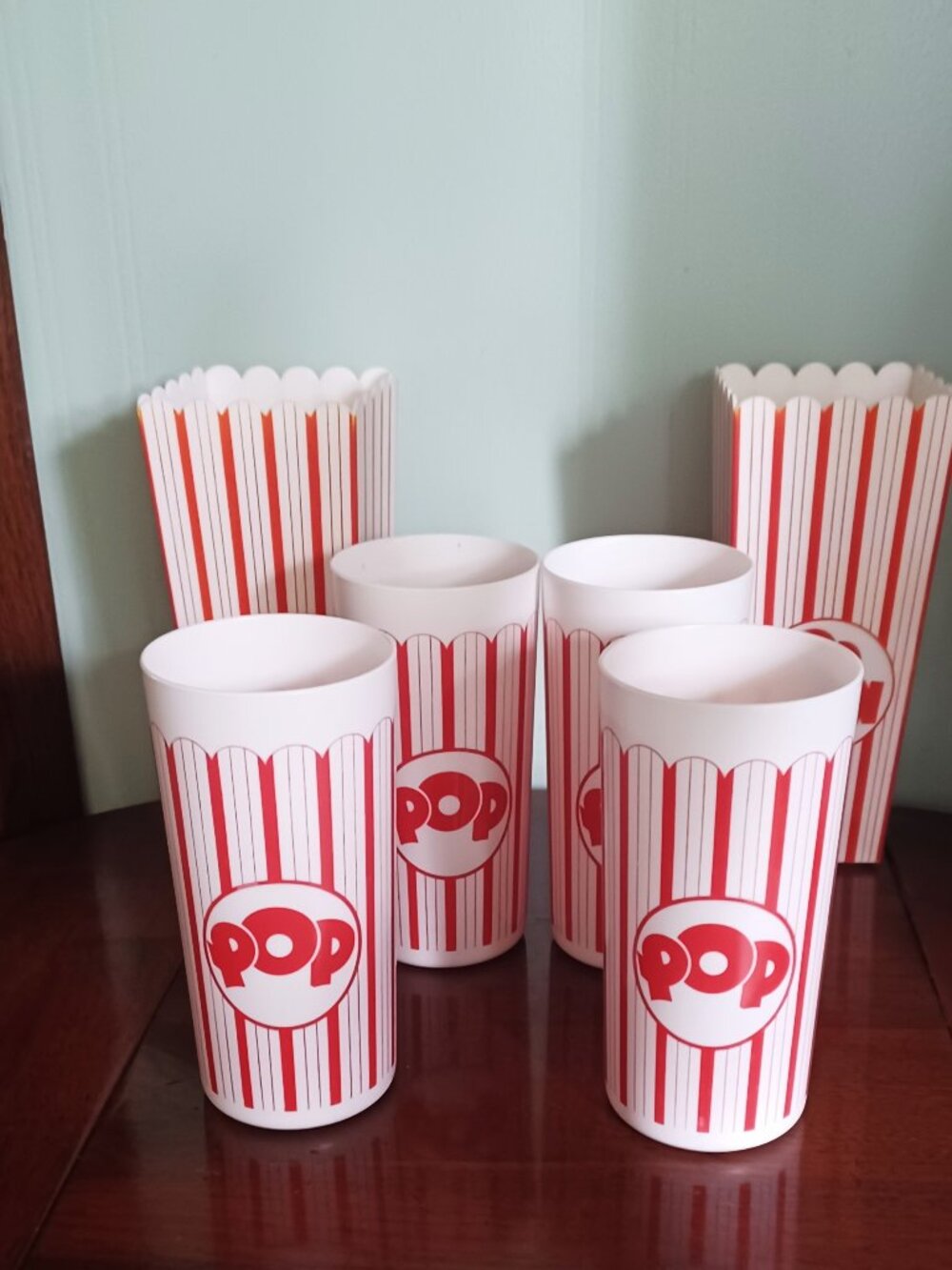Plastic Popcorn Containers Retro Red & White Striped - 6 Totaal
